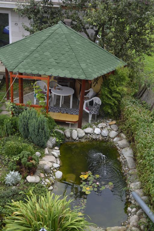 Begonia-Dom S Jednou Spalnou Bešeňová Quarto foto